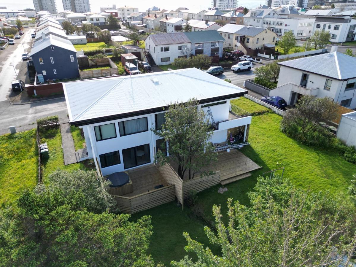 Keflavik Apartments 101 Ngoại thất bức ảnh